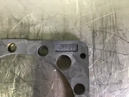 CATERPILLAR CYLINDER HEAD PLATE 1106994 USED - Thumb image 2