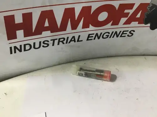 DEUTZ INJECTOR NOZZLE 04226623 NEW