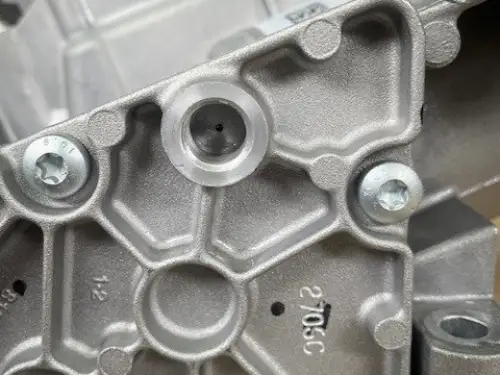 CUBIERTA DE FILTRO DE COMBUSTIBLE MERCEDES A 936 090 11 55 NUEVA - Imagen miniatura 8