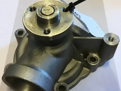 DEUTZ WATER PUMP 02937437 NEW