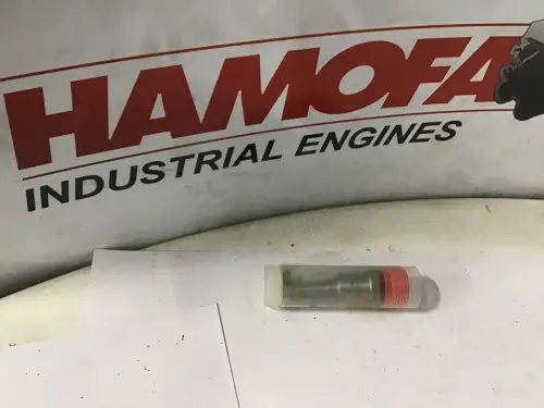 BOSCH INJECTOR NOZZLE 2 437 010 116 NEW - Thumb image 1