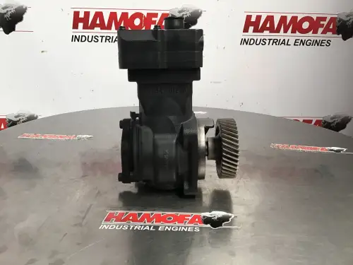 MERCEDES COMPRESSOR A9061306215 GEBRUIKT