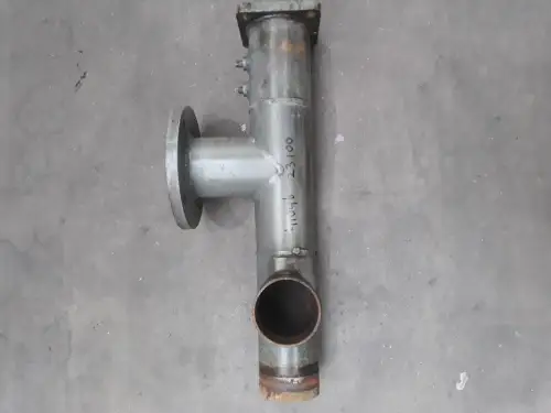 PIPE D'EAU MITSUBISHI D.D. 4104623100 USAGÉE