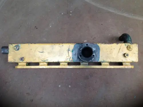 MITSUBISHI UITLAATMANIFOLD WATERGEKOELD WU6D14 GEBRUIKT - Miniatuur afbeelding 1