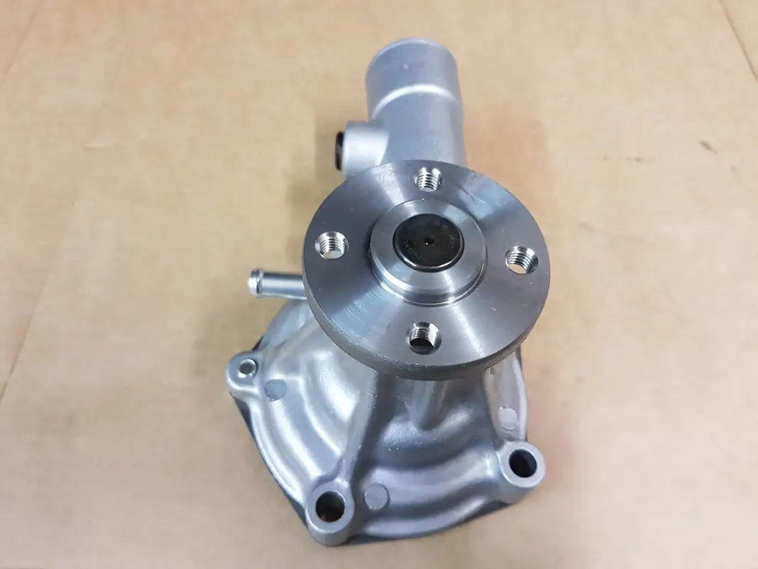 MITSUBISHI WATER PUMP 32C4500023 NEW - Picture 2