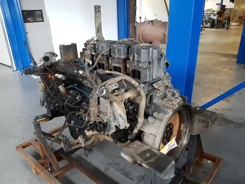 KOMATSU SAA6D140E-6 MOTOR NÚCLEO PARA PIEZAS - Imagen miniatura 2