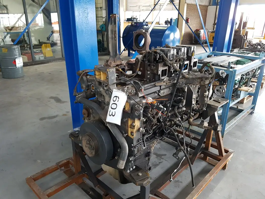 KOMATSU SAA6D140E-6 CORE ENGINE FOR PARTS - Picture 4