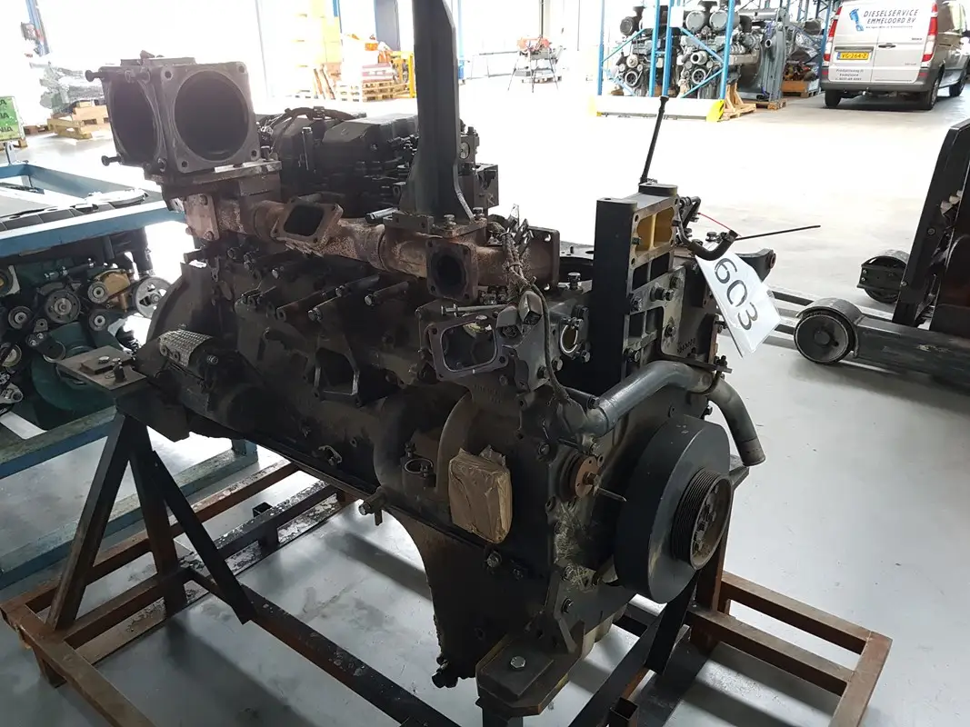 KOMATSU SAA6D140E-6 KERNMOTOR FÜR TEILE – Bild 5