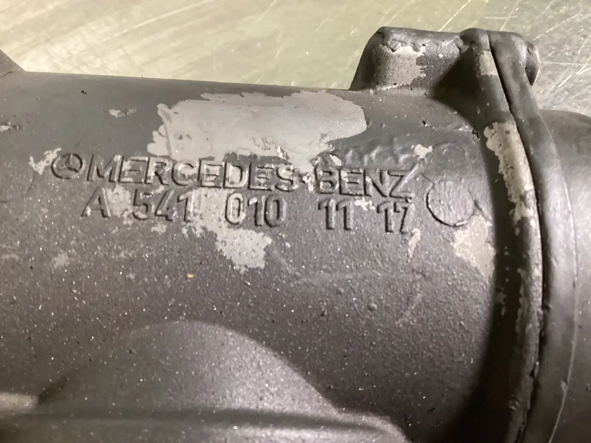 MERCEDES VALVE COVER A5410101117 USED - Picture 2