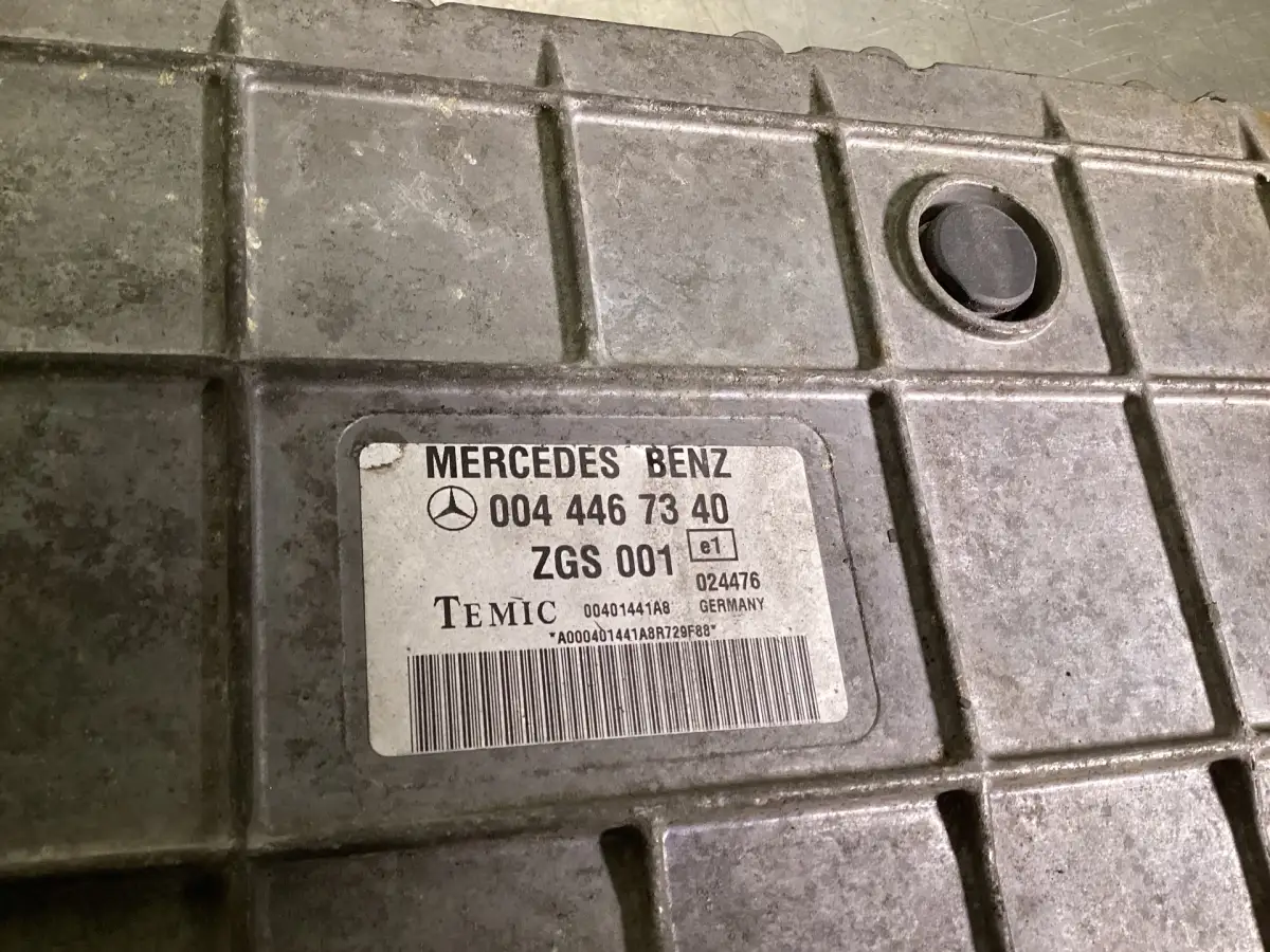MERCEDES A 004 446 73 40 USED - Picture 2