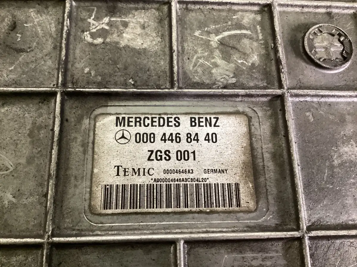 MERCEDES A 000 446 84 40 GEBRUIKT - Afbeelding 2