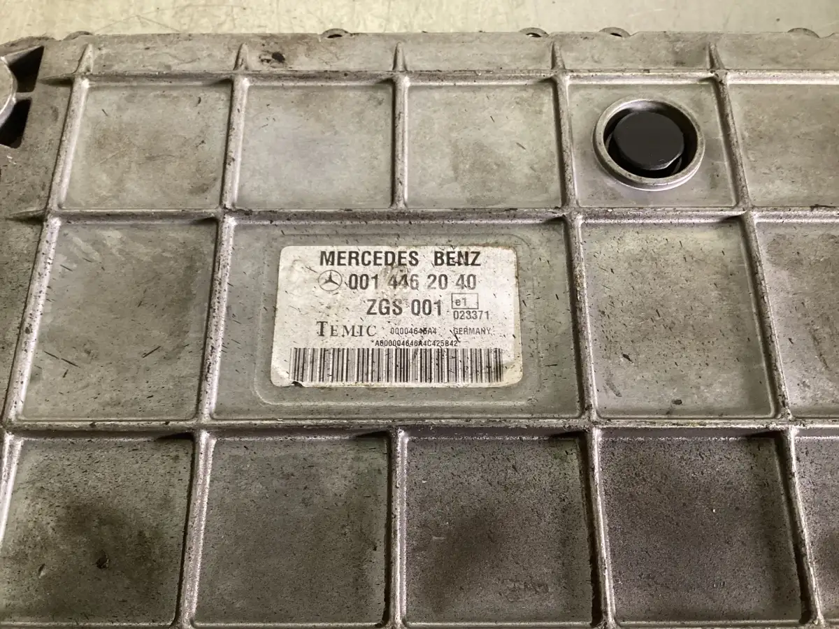 MERCEDES A 001 446 20 40 USED - Picture 2