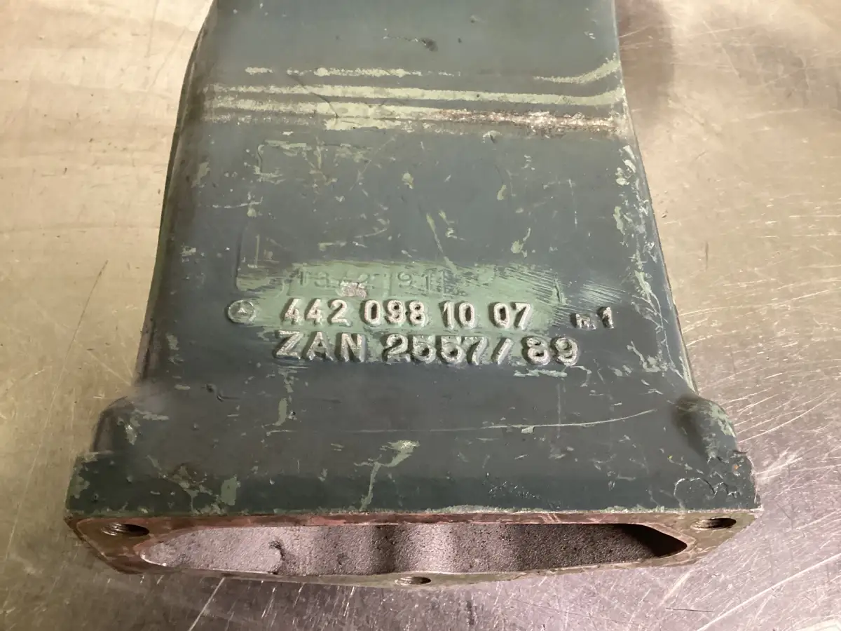 MERCEDES A 442 098 10 07 USED - Picture 2