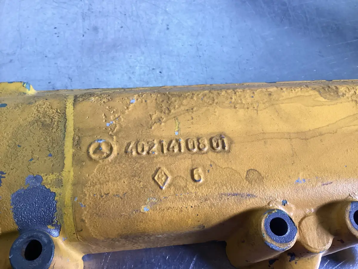 MERCEDES INLET MANIFOLD A4021410801 USED - Picture 2