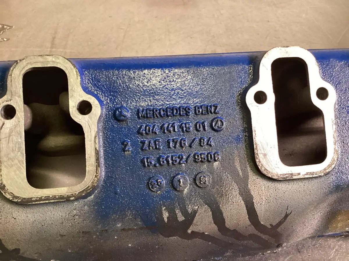 MERCEDES A 404 141 15 01 USAGE - Image 2