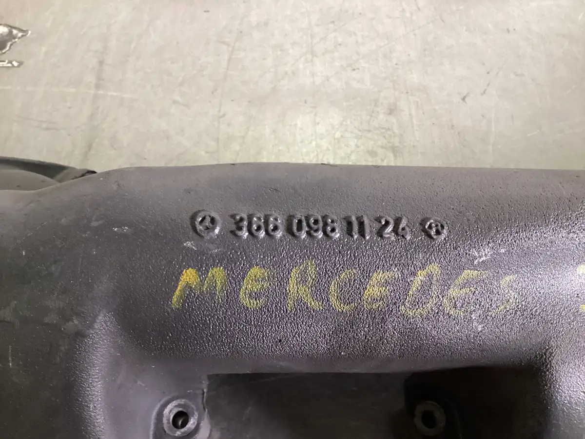 MERCEDES A 336 098 11 24 USED - Picture 2
