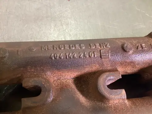 MERCEDES UITLAAT SPRUITSTUK A4041422401 GEBRUIKT - Miniatuur afbeelding 3