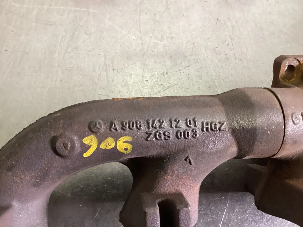 MERCEDES A 806 142 11 01 USED - Picture 2