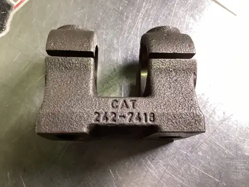 БУБЛОК УГЛА CATERPILLAR 2427418 - Миниатюра 2