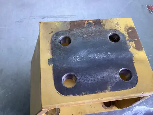 CATERPILLAR MOTORHALTERUNG 1293855 GEBRAUCHT – Vorschaubild 2