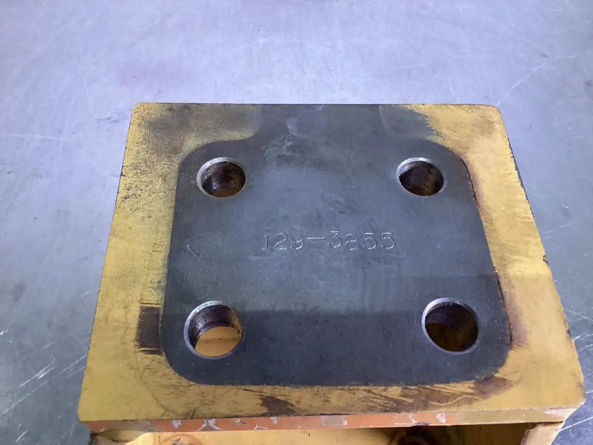 CATERPILLAR SUPPORT MOTEUR 1293855 D'OCCASION - Image 2