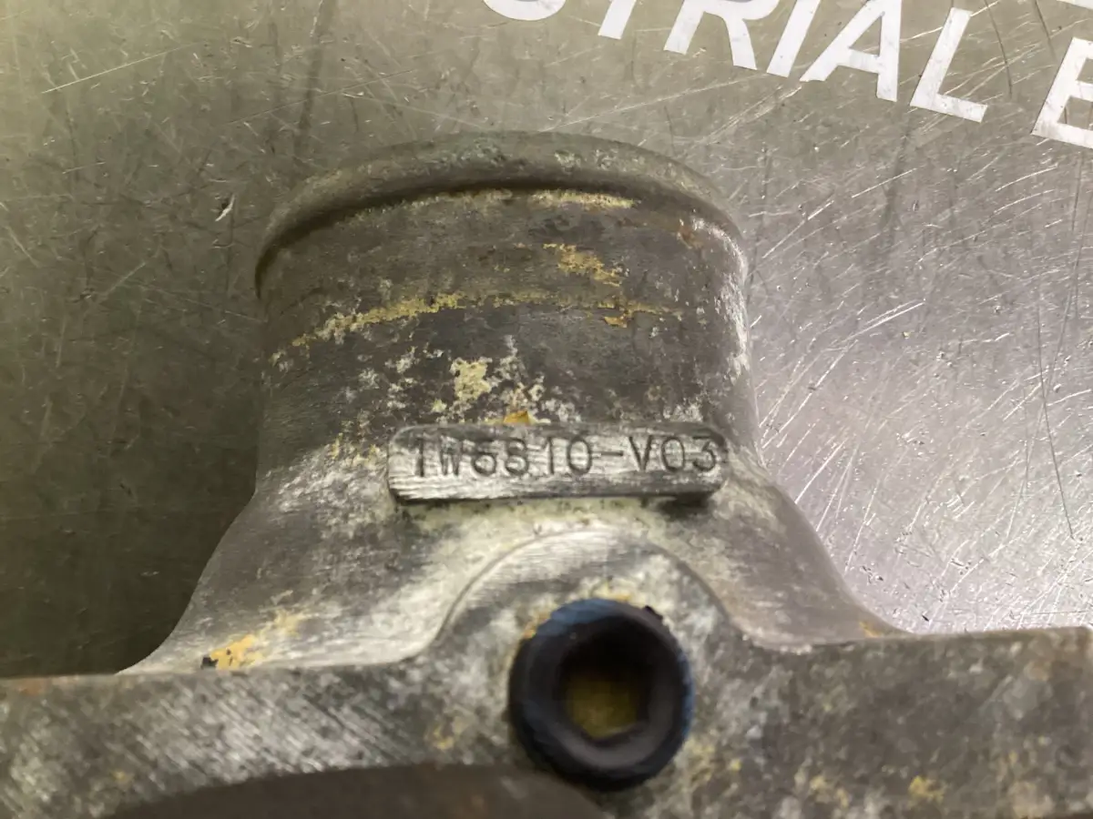 CATERPILLAR COUVERTURE DE THERMOSTAT 1W6810 D'OCCASION - Image 2