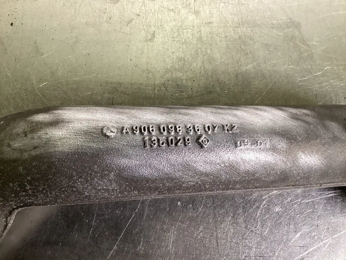 MERCEDES A 906 098 36 07 USED - Picture 2