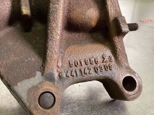 MANIFOLD D'ÉCHAPPEMENT MERCEDES A4411420309 UTILISÉ - Miniature 2