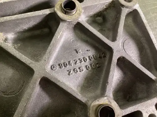 MERCEDES A 904 230 00 42 Б/У - Миниатюра 2
