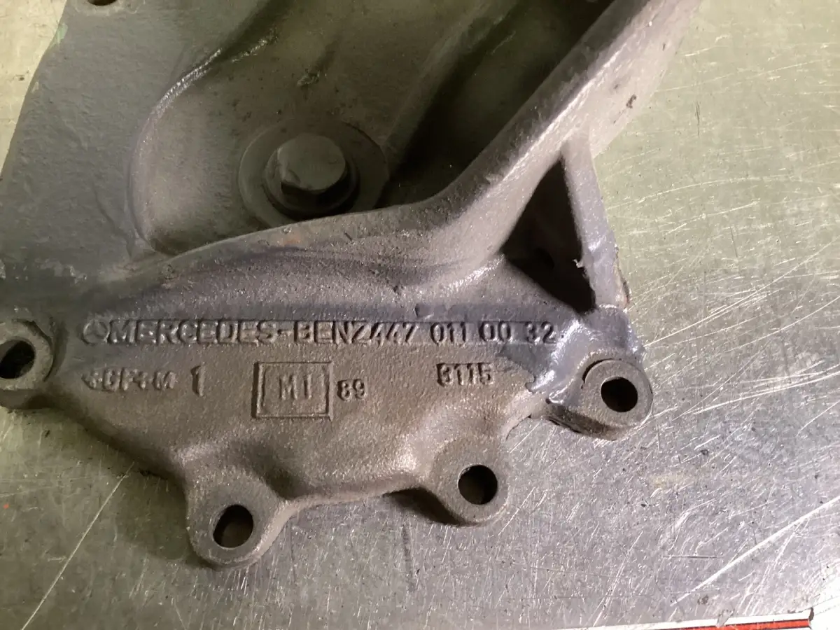 MERCEDES A 447 011 00 32 USADO - Imagen 2