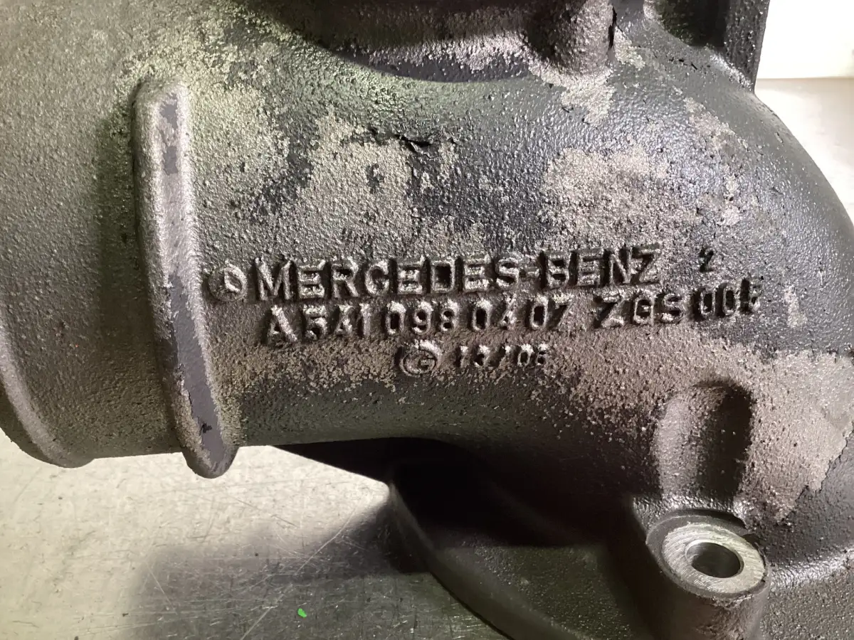 MERCEDES A 541 098 04 07 USADO - Imagen 2
