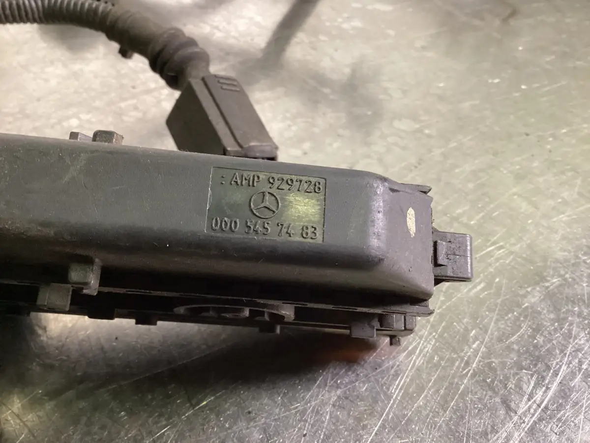 MERCEDES A 000 545 74 83 USADO - Imagen 2