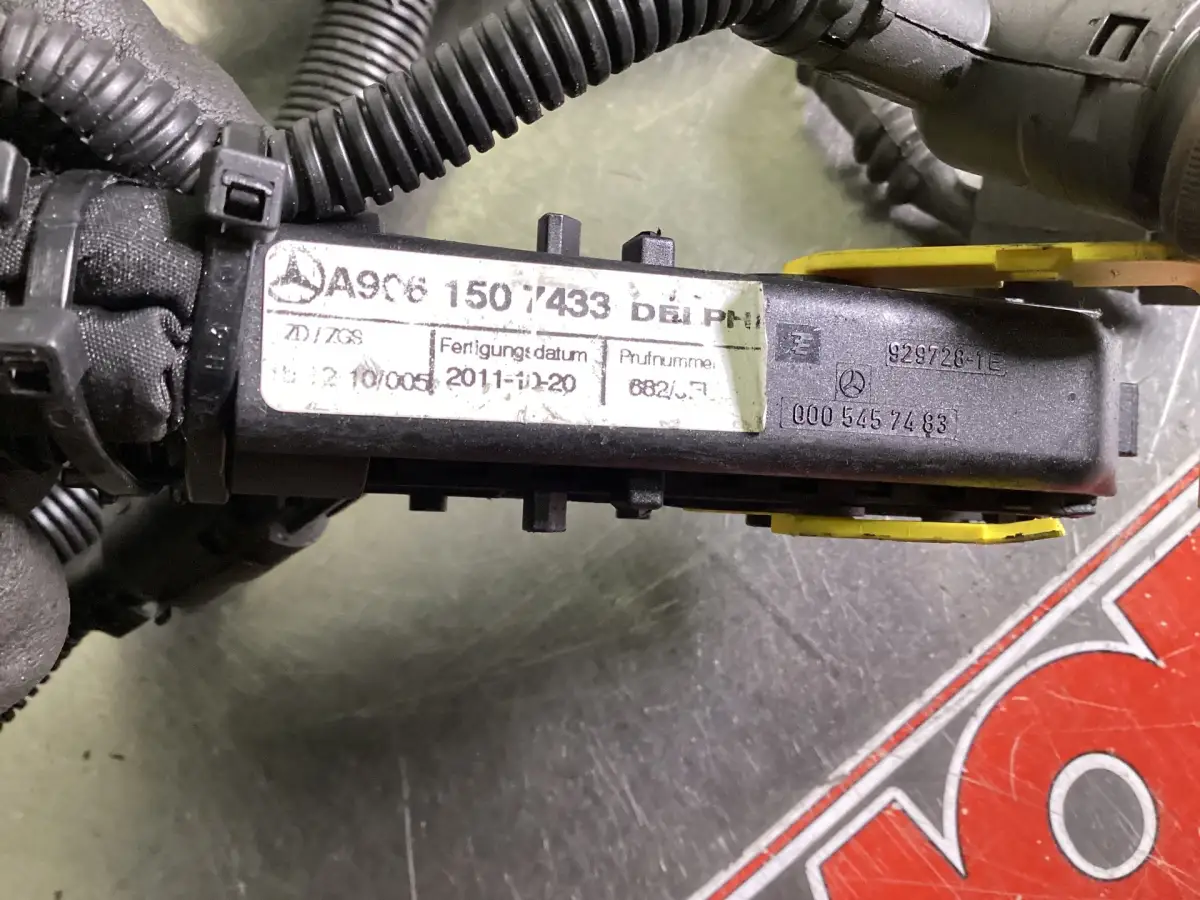 MERCEDES A 906 150 74 33 USADO - Imagen 2