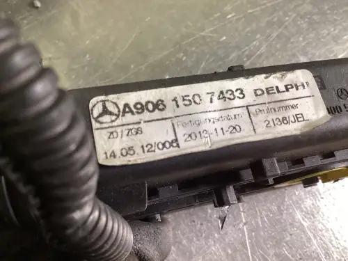 MERCEDES A 906 150 74 33 USADO - Imagen miniatura 2