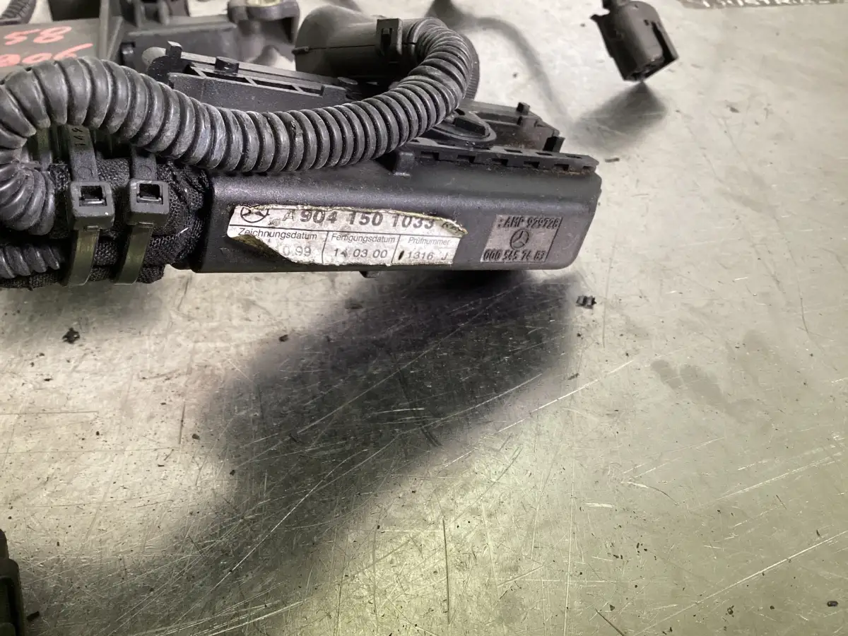 MERCEDES A 904 150 10 33 USADO - Imagen 2