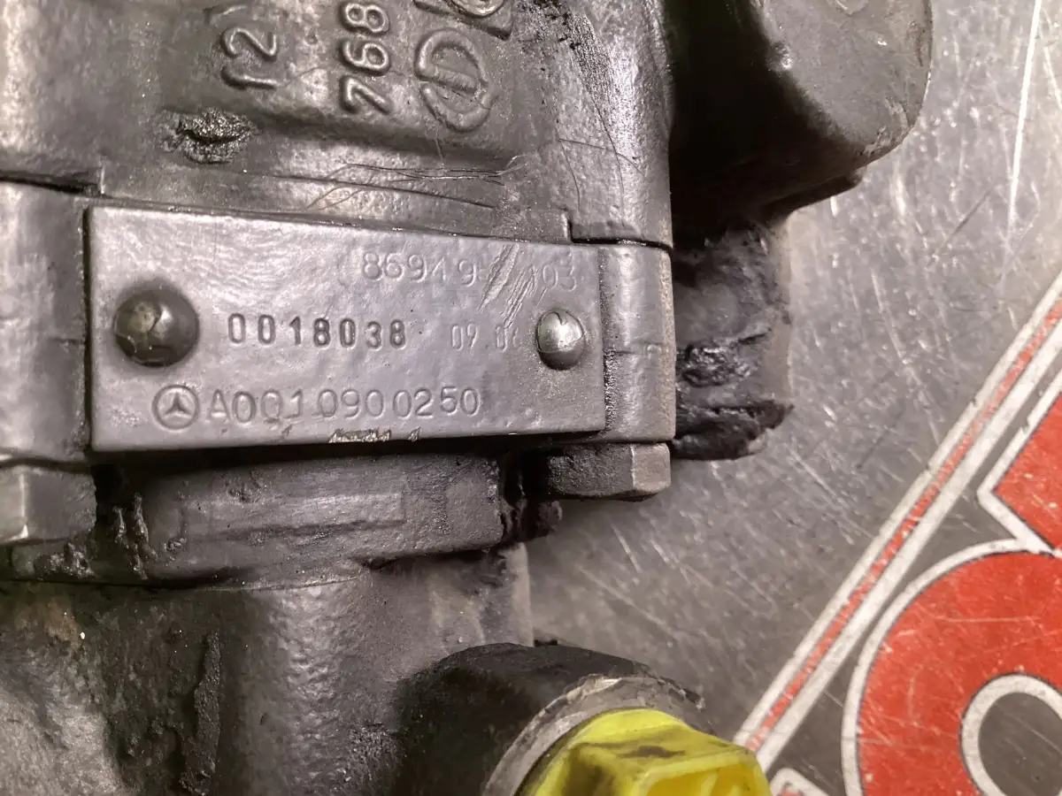 MERCEDES A 001 090 02 50 USADO - Imagen 2