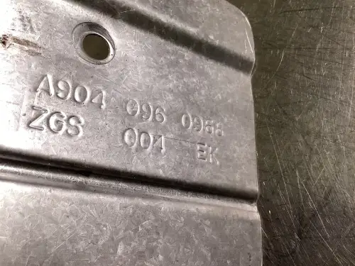 MERCEDES A 904 096 09 68 USADO - Imagen miniatura 2