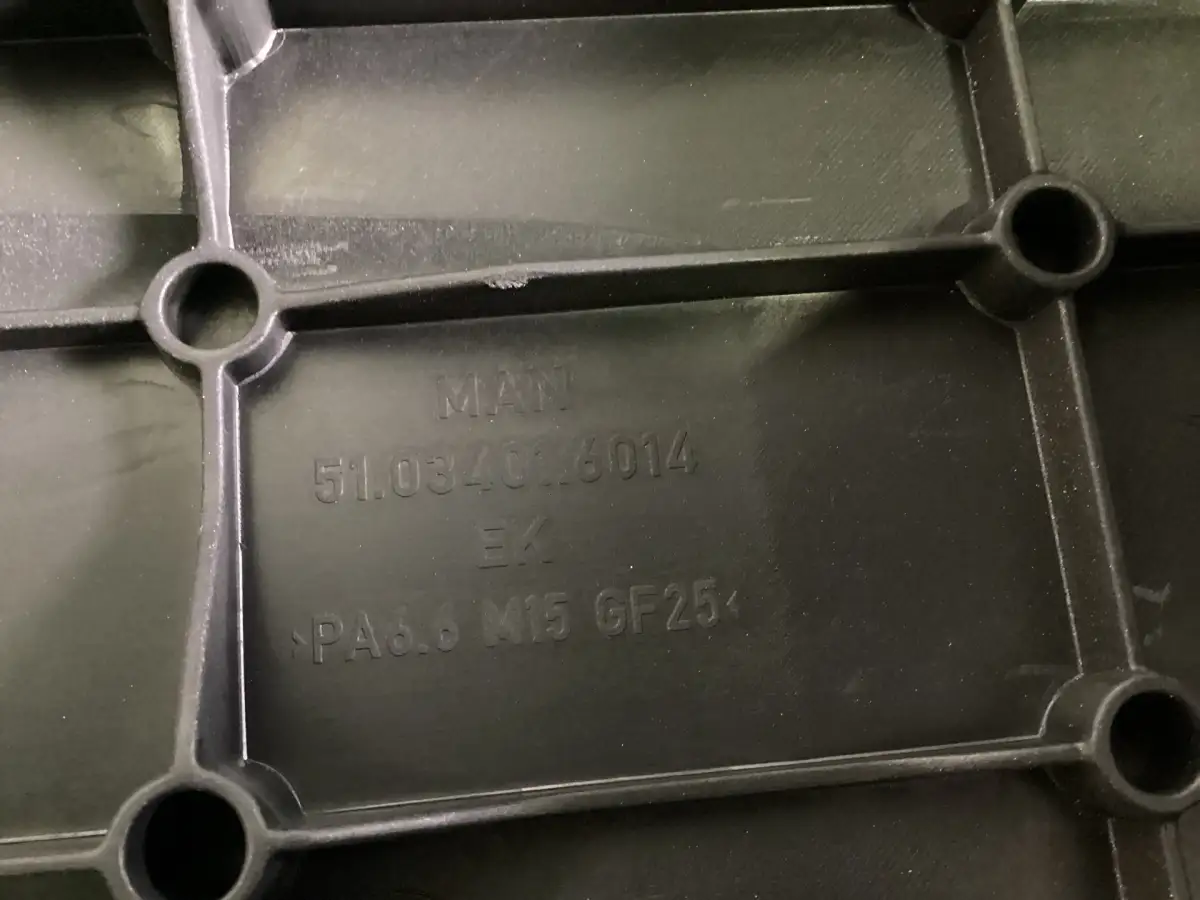 MAN ROCKER COVER 51034016014 USED - Picture 2