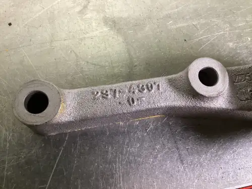 CATERPILLAR STÜTZE 2374307 GEBRAUCHT – Vorschaubild 2