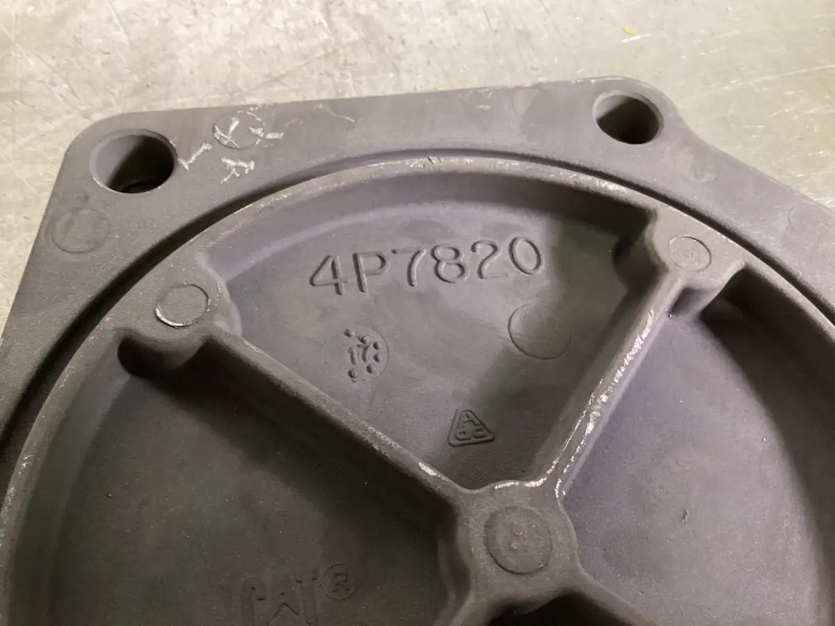 CATERPILLAR VALVE COVER 4P7820 USED - Picture 2