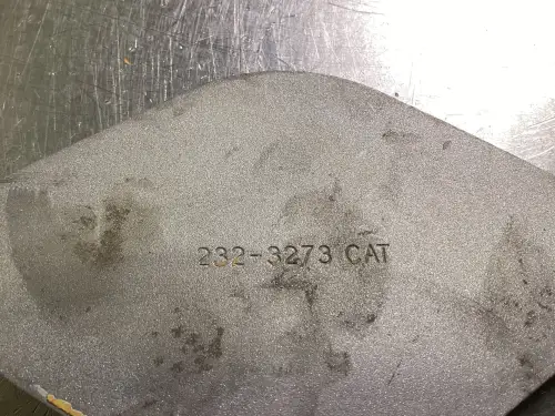 CATERPILLAR PLAQUE DE COUVERTURE 2323273 UTILISÉE - Miniature 2