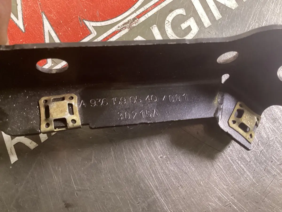 MERCEDES A 936 159 05 40 GEBRAUCHT – Bild 2