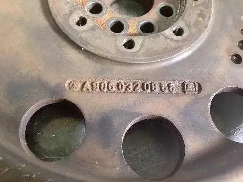 MERCEDES FLYWHEEL A9260300305 USED - Thumb image 2
