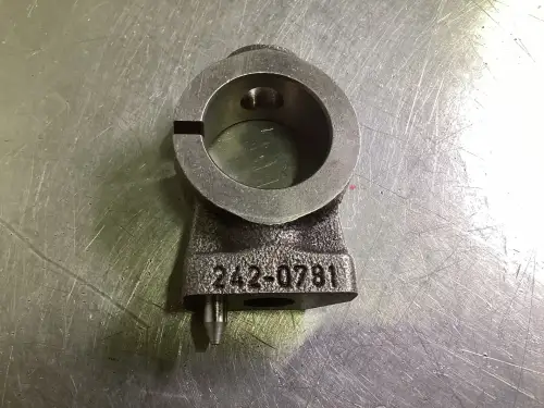 CATERPILLAR SUPPORT 2421401 D'OCCASION