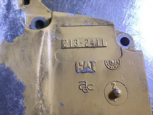 CATERPILLAR КРЫШКА МАСЛЯНОГО КАРТЕРА 2132411 Б/У - Миниатюра 2