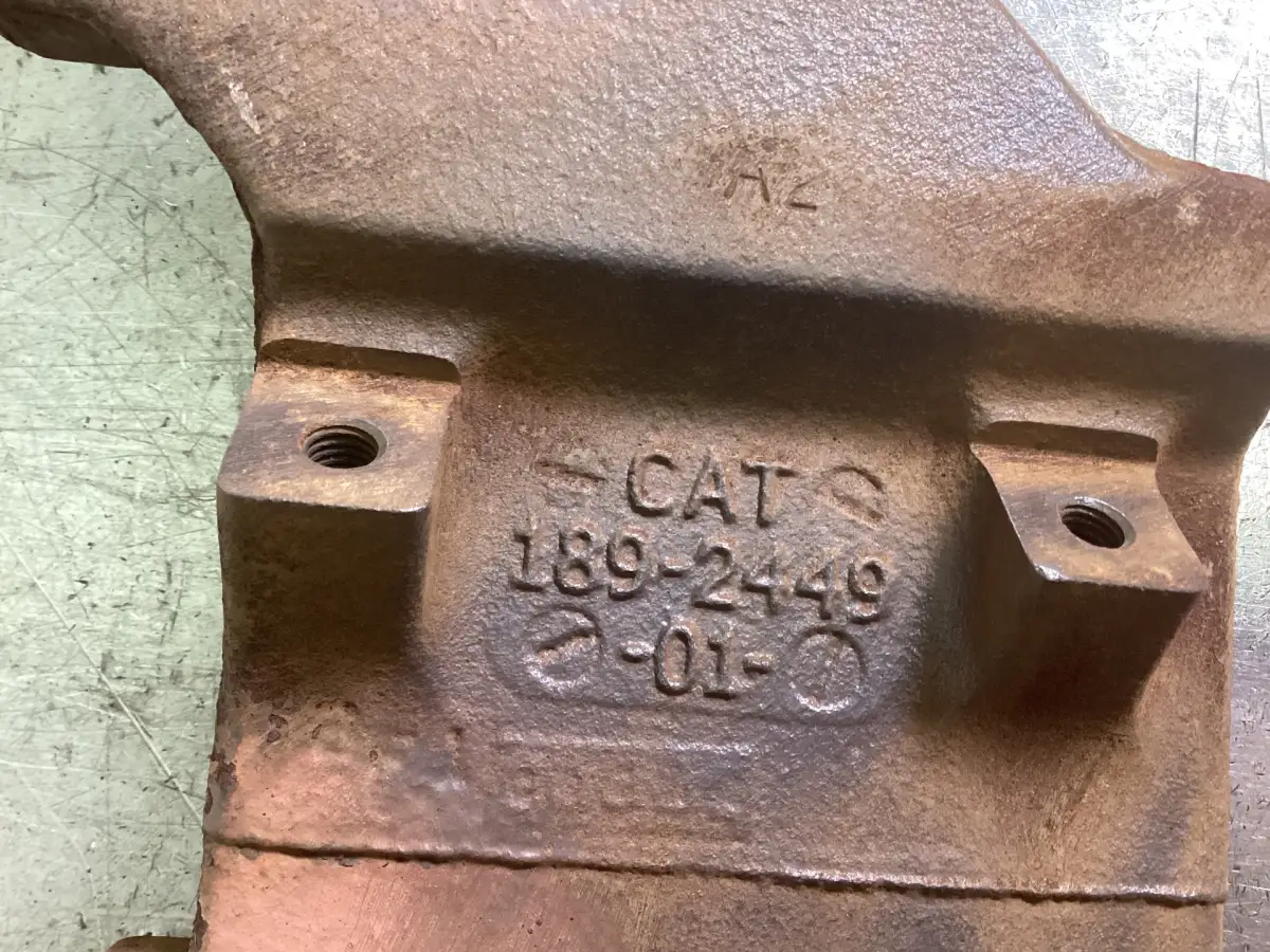 CATERPILLAR SUPPORT COMPRESSEUR 1892449 D'OCCASION - Image 2