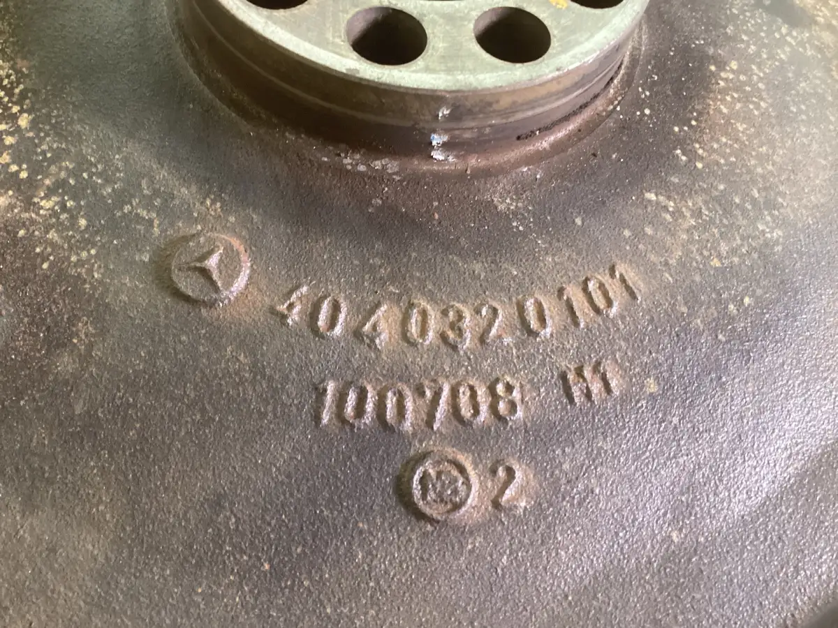 MERCEDES SCHWUNGRAD A4240300105 GEBRAUCHT – Bild 2