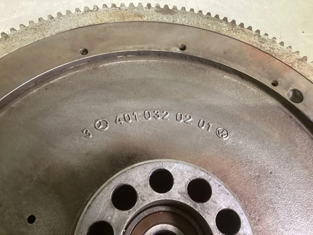 MERCEDES A 401 032 02 01 GEBRAUCHT – Bild 2