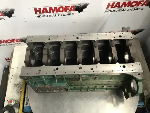 DEUTZ BLOQUE DE CILINDRO 04282826 USADO