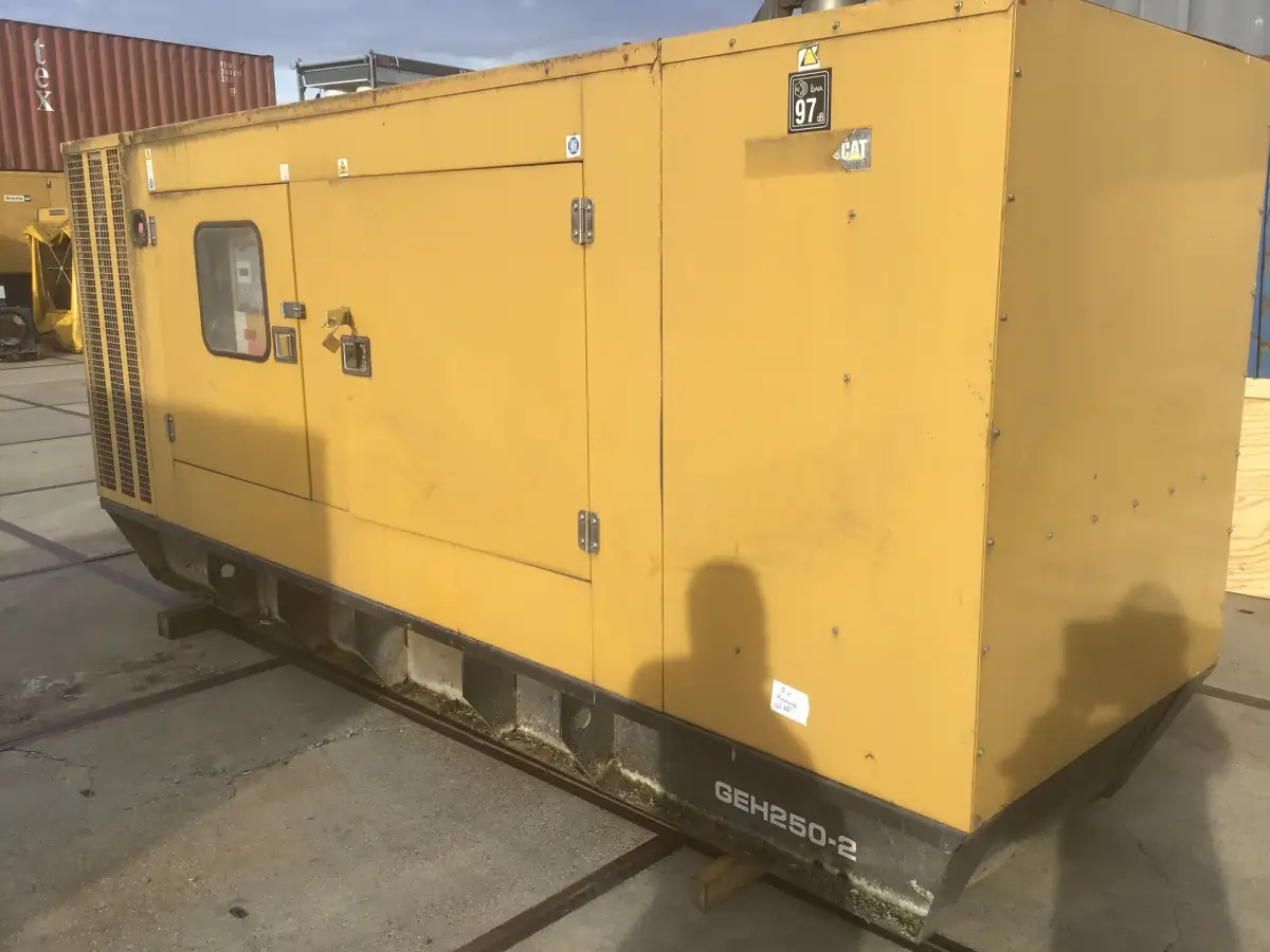 OLYMPIAN GEH250 GENERATOR 250KVA FOR PARTS - Picture 2